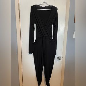 Lav and Kush stretchy romper with pockets.